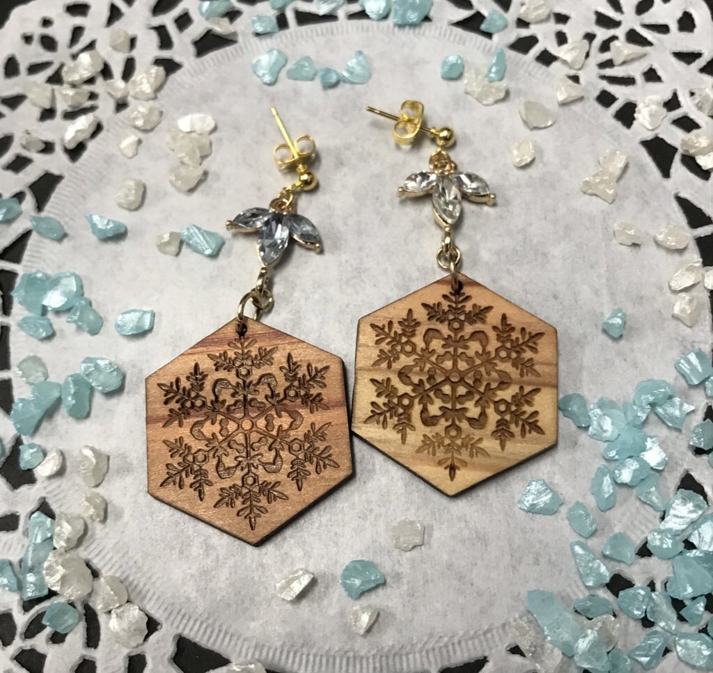 雪の結晶【ピアス】