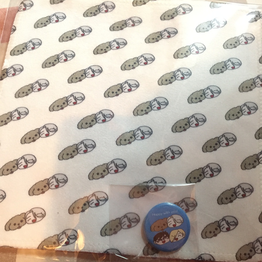 ユーリ!!!なかよしミニタオルと缶バッジ