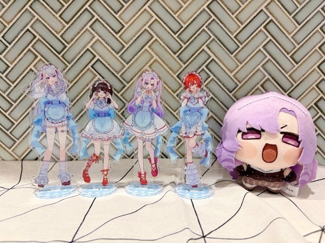 にじうぉ〜ずメイドさんアクスタ🩵🤍❤️