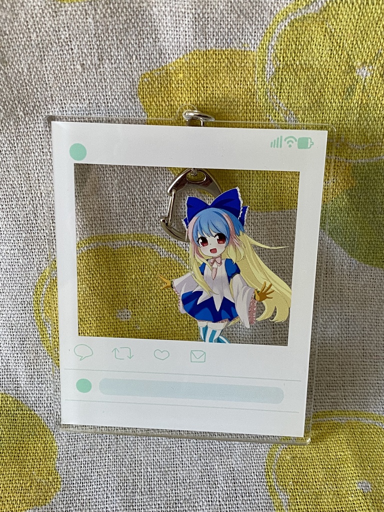 アリスのSNS風キーホルダー