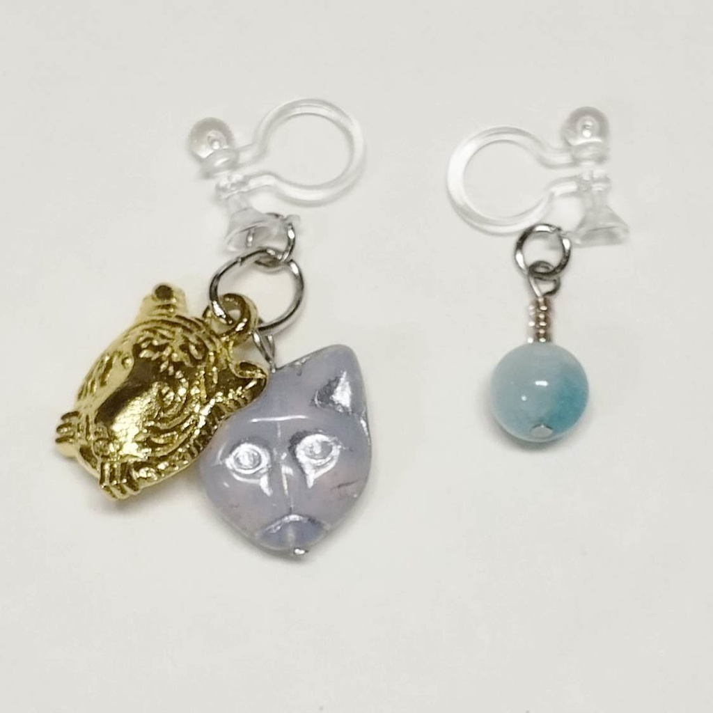 虎面の猫と虎の義眼（銀猫＋金虎面）