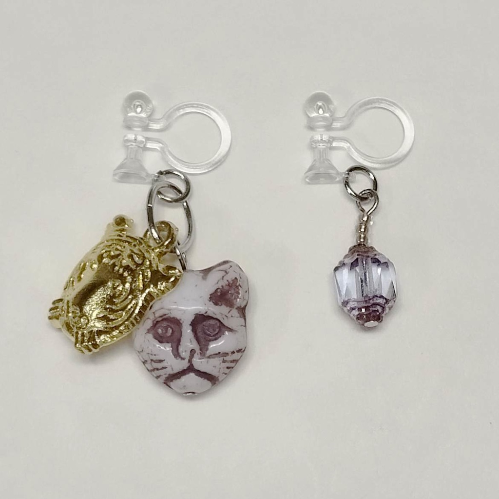 虎面の猫と虎の義眼（茶猫＋金虎面）