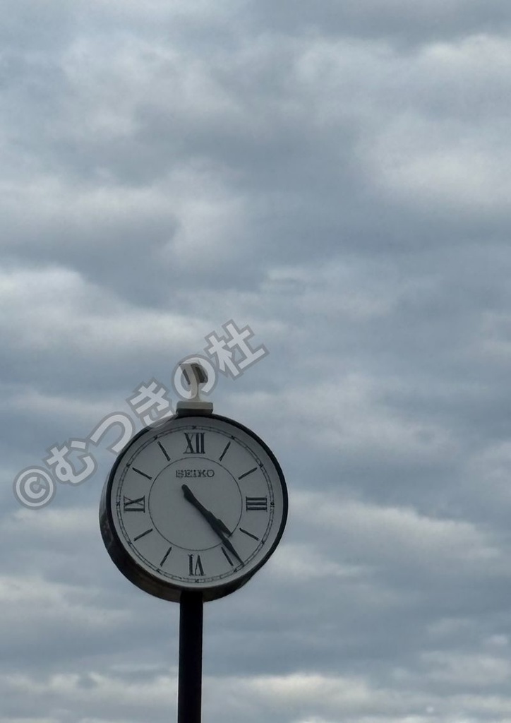 「ポツンと建つ時をかける時計」2025年10月