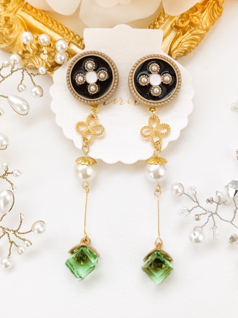 膝丸イメージピアス(金具変更可)