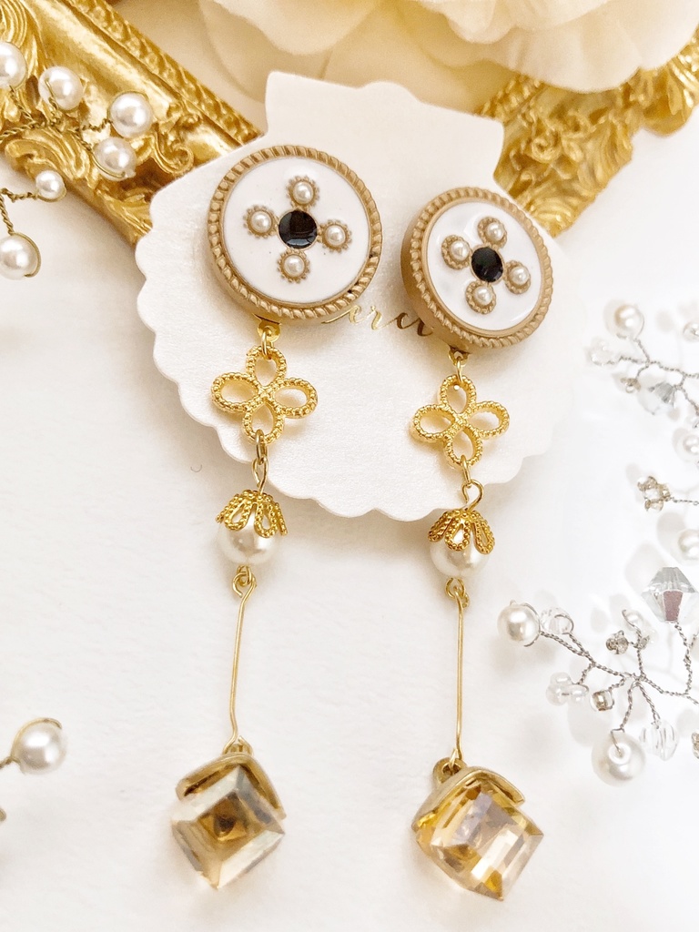 髭切イメージピアス(金具変更可)