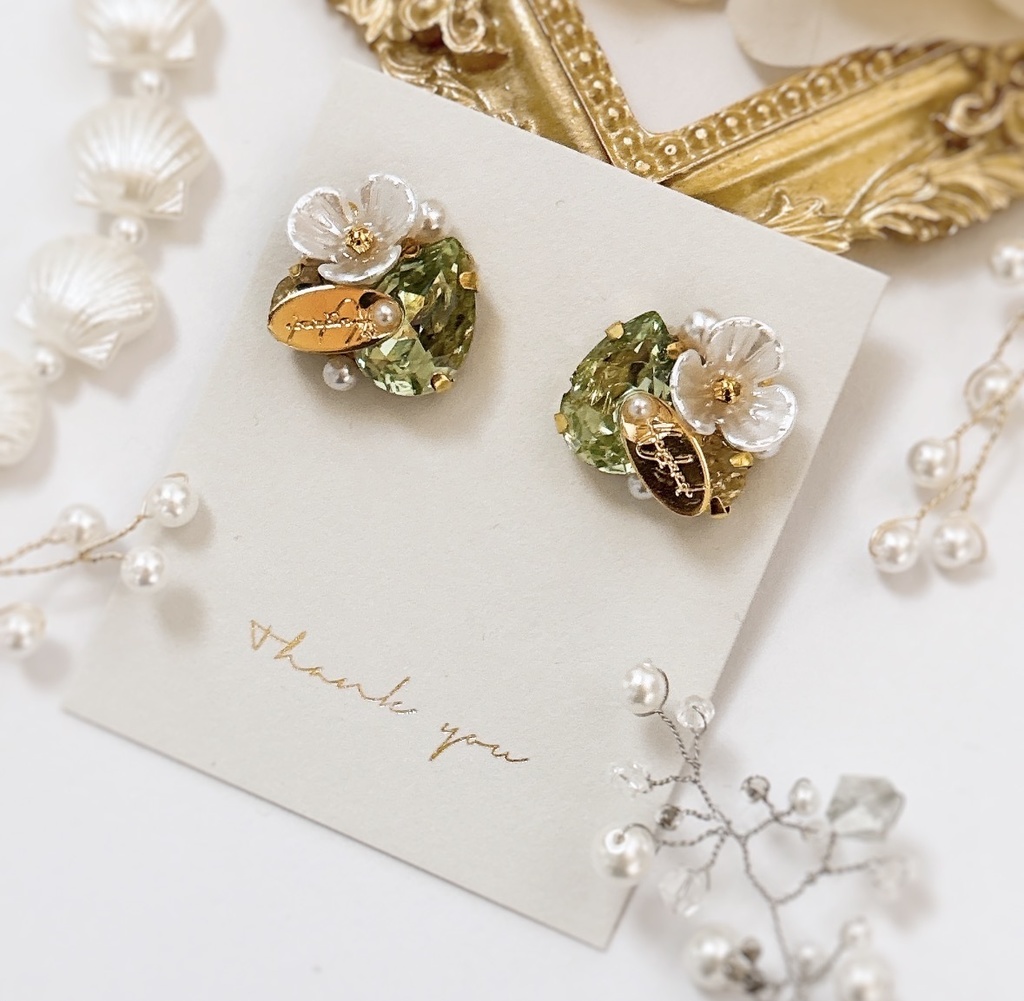 膝丸イメージピアス