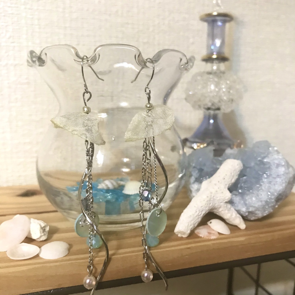クラゲシャンデリアピアス