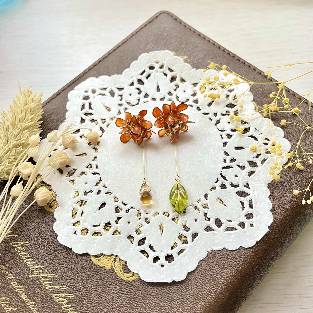 秋の香りの耳飾り