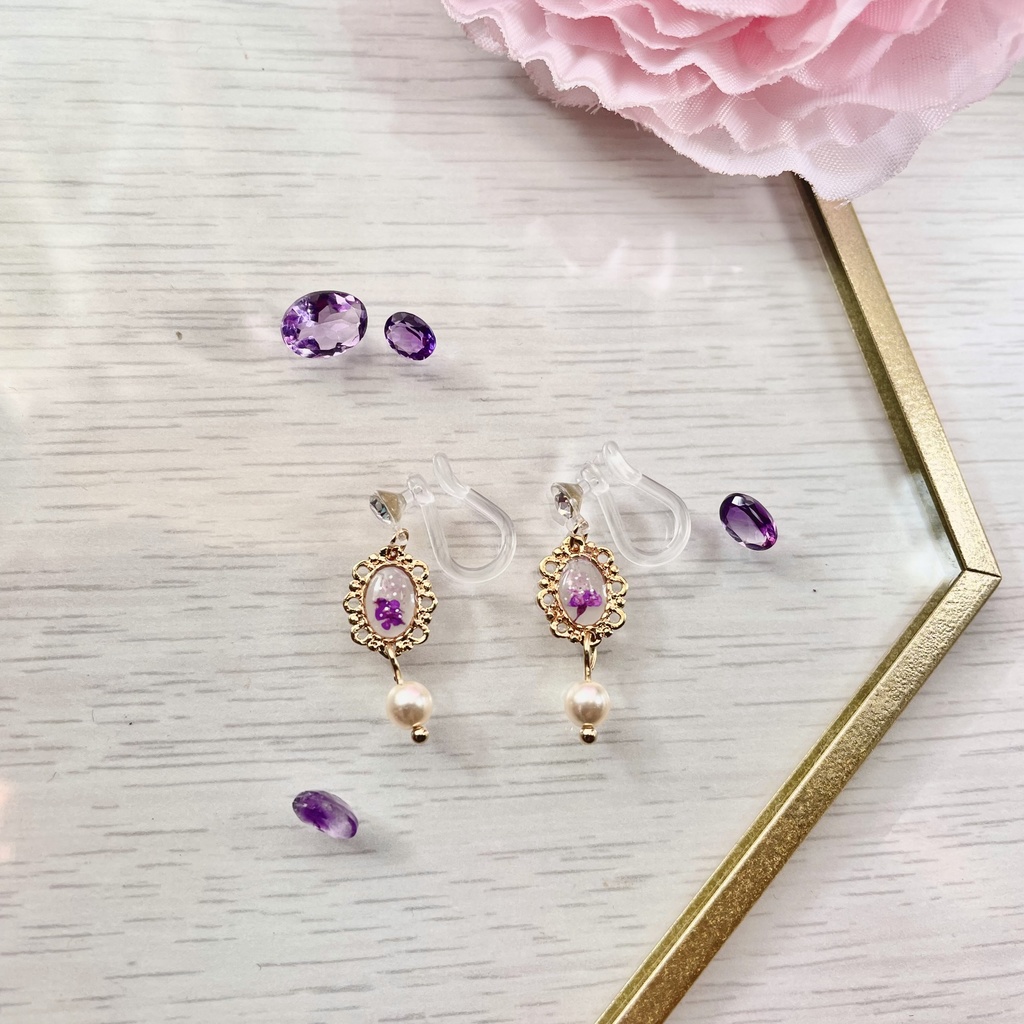 岩の都の思い出ピアス