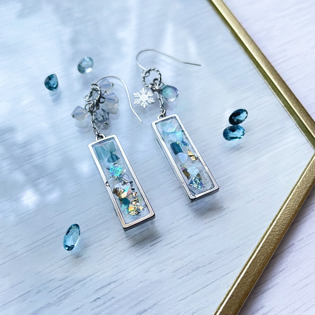 氷のかけらピアス