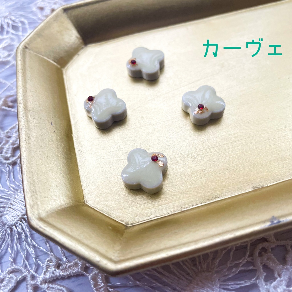 こつぶタイルの耳飾り