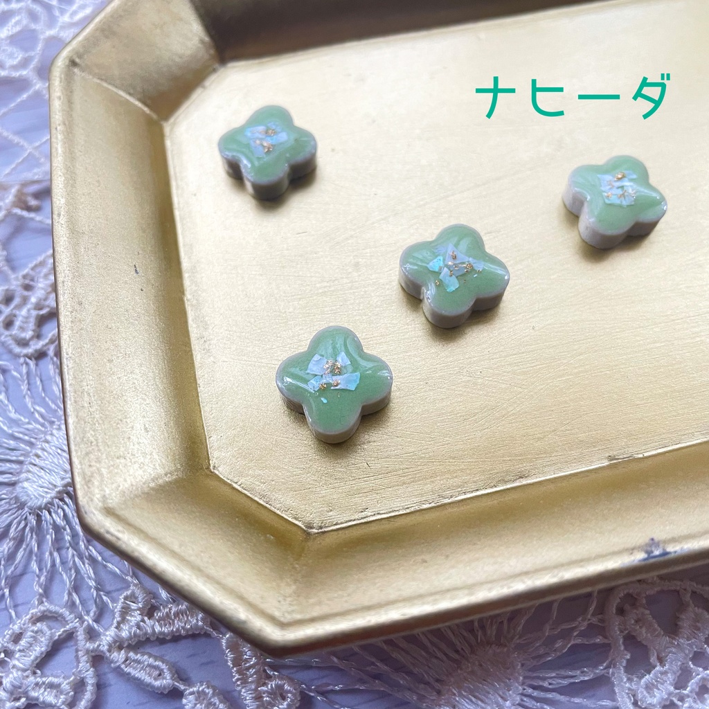 こつぶタイルの耳飾り