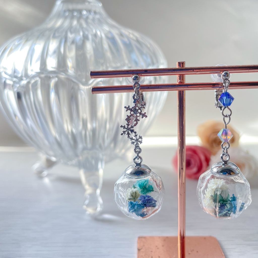 雪国の花ピアス
