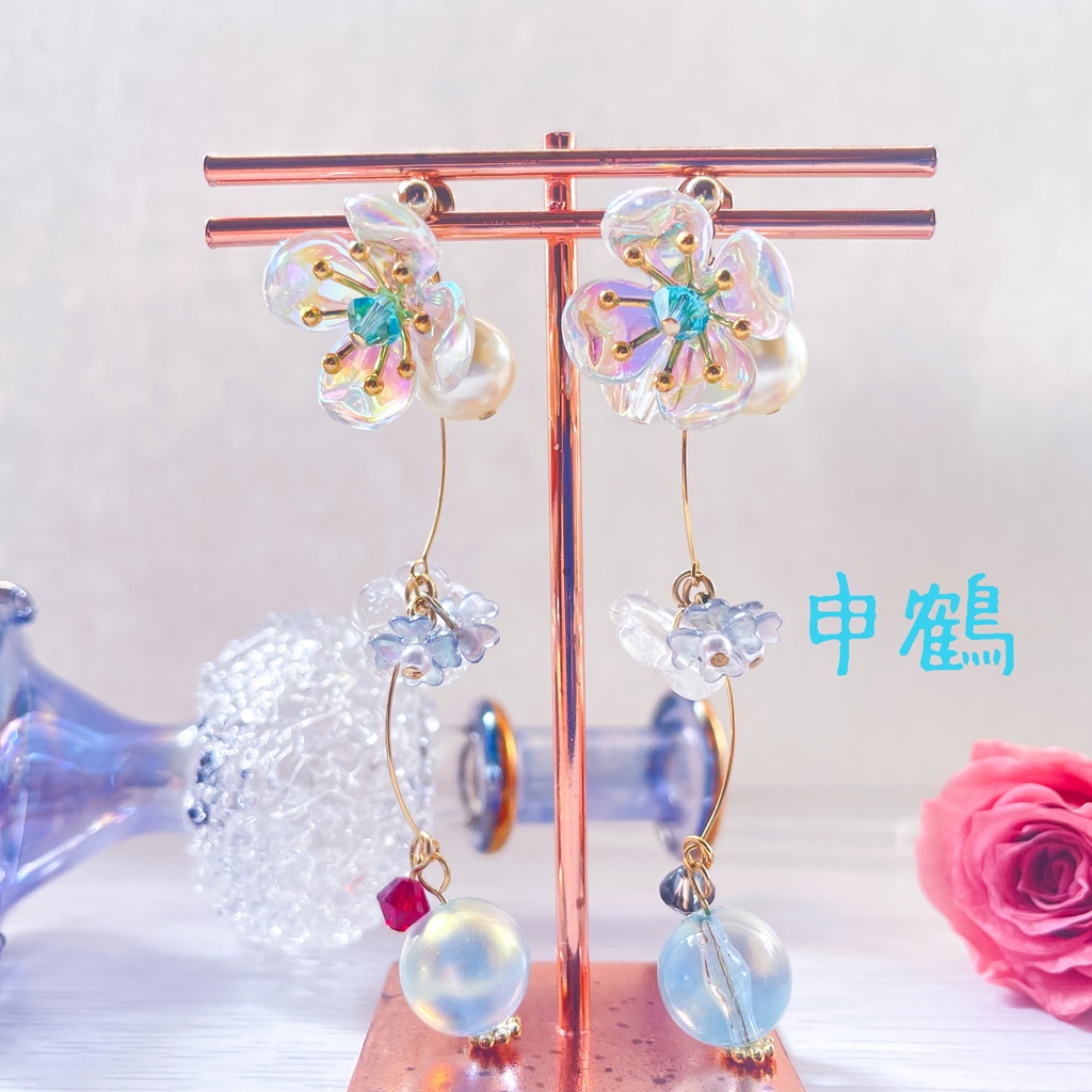 薄氷の花ピアス