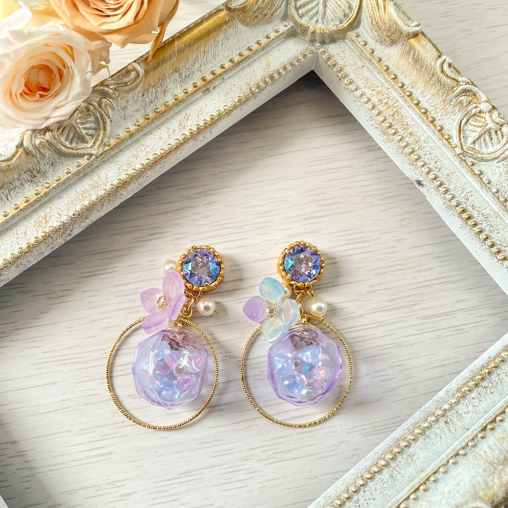 秘密の花庭ピアス