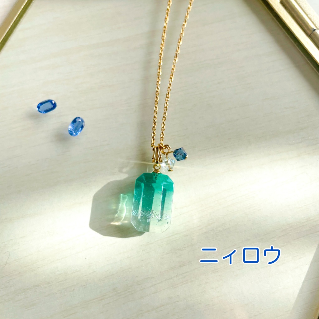 瞳の宝石ピアス・ネックレス-知恵③-