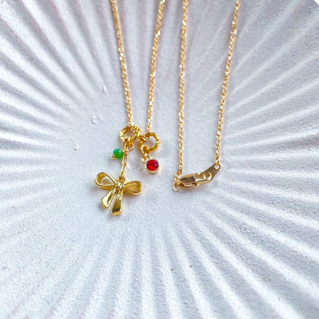 花結びのネックレス