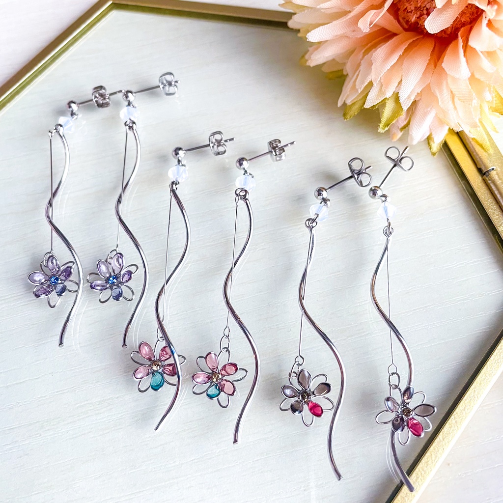 宙の花ピアス⑯