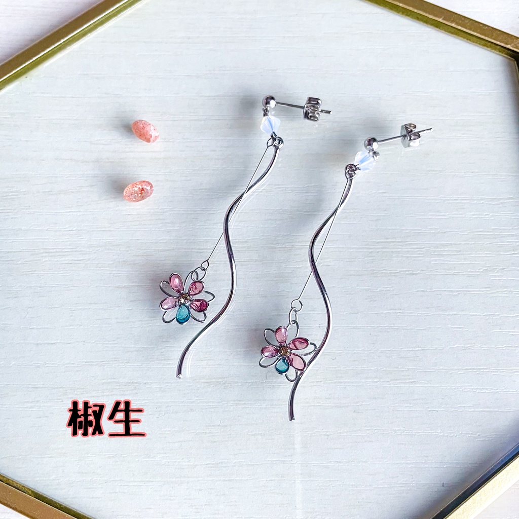 宙の花ピアス⑯