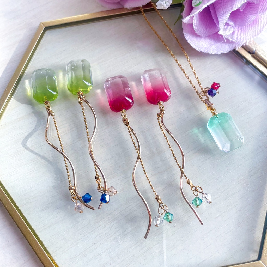 瞳の宝石ピアス・ネックレス-自由⑤-