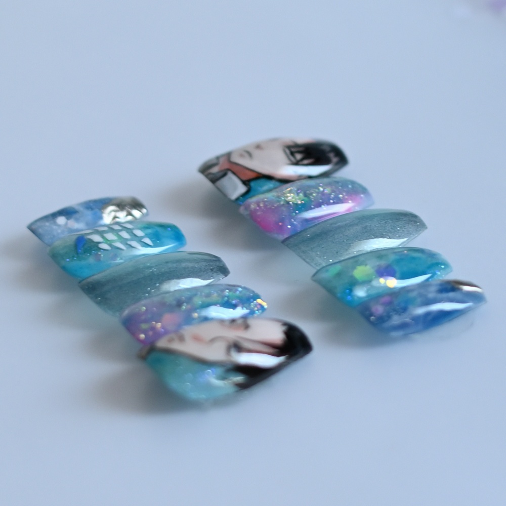 リヴァイ兵長痛ネイル ニュアンスブルー