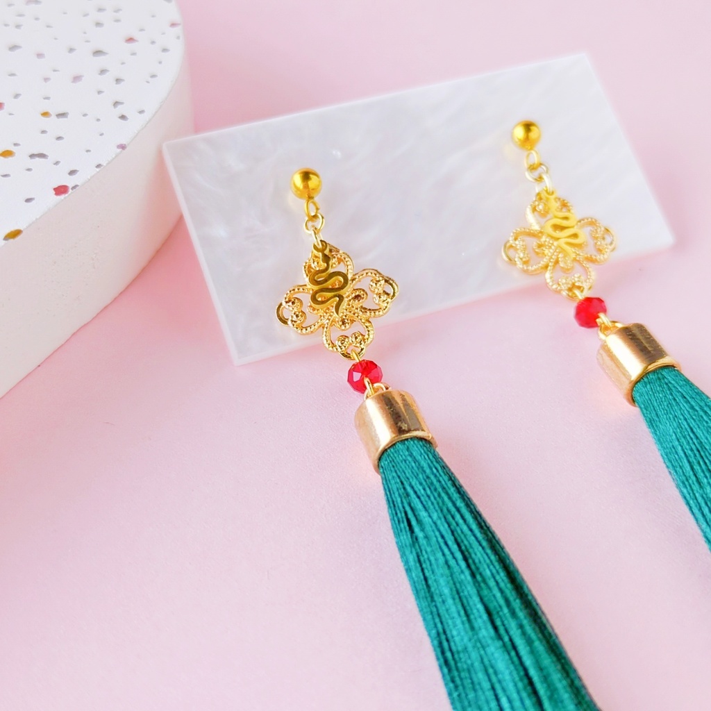 【非公式】🌈🕒/🗝🐍イヤリングピアス/イヤリング