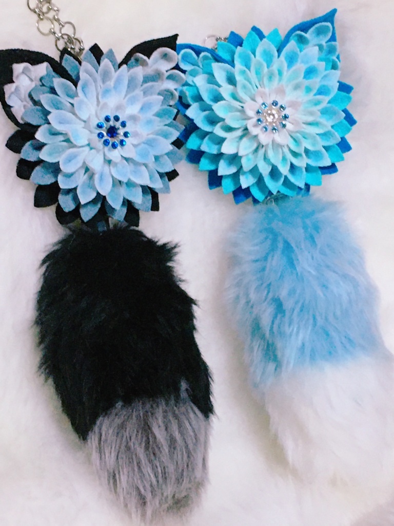 つまみ細工バッグチャーム・狐花