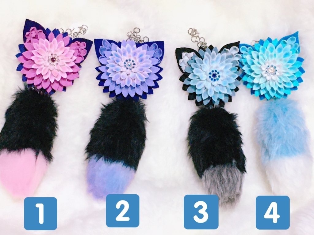 つまみ細工バッグチャーム・狐花