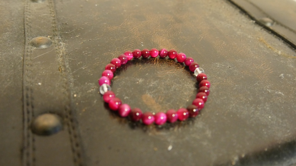 やもちゃんモデル 「ピンクタイガーアイ×水晶」6mm