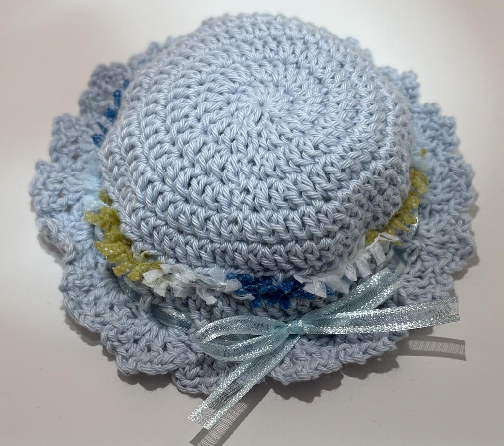 透かしレースの帽子