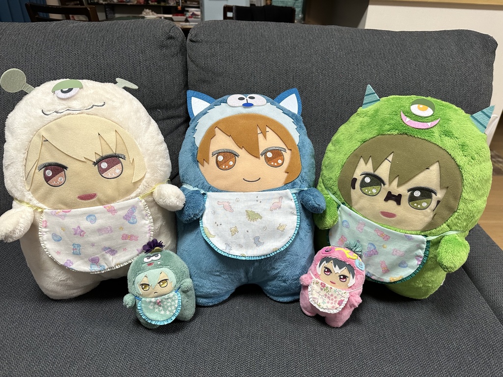 めちゃデカモンぬい用のスタイやリボン