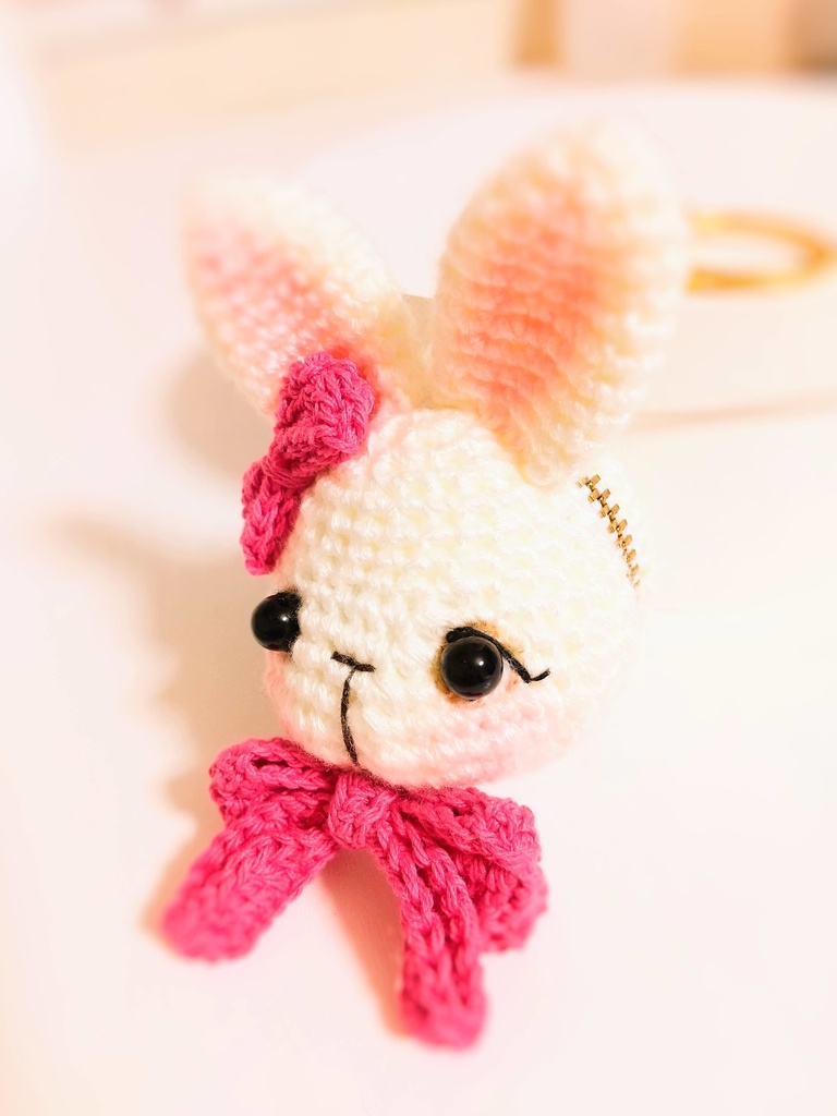 ✿ あみぐるみ * うさぎのマカロンコインケース&キーホルダー * Vivid Pink ✿