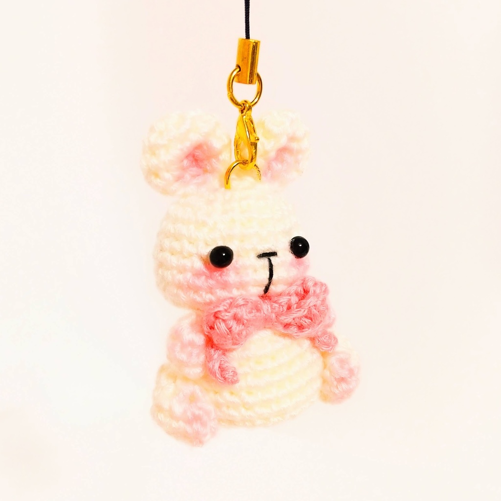 ✿ 受注制作 ✿ リボンのあみぐるみうさぎストラップ * 立ち耳 ✿