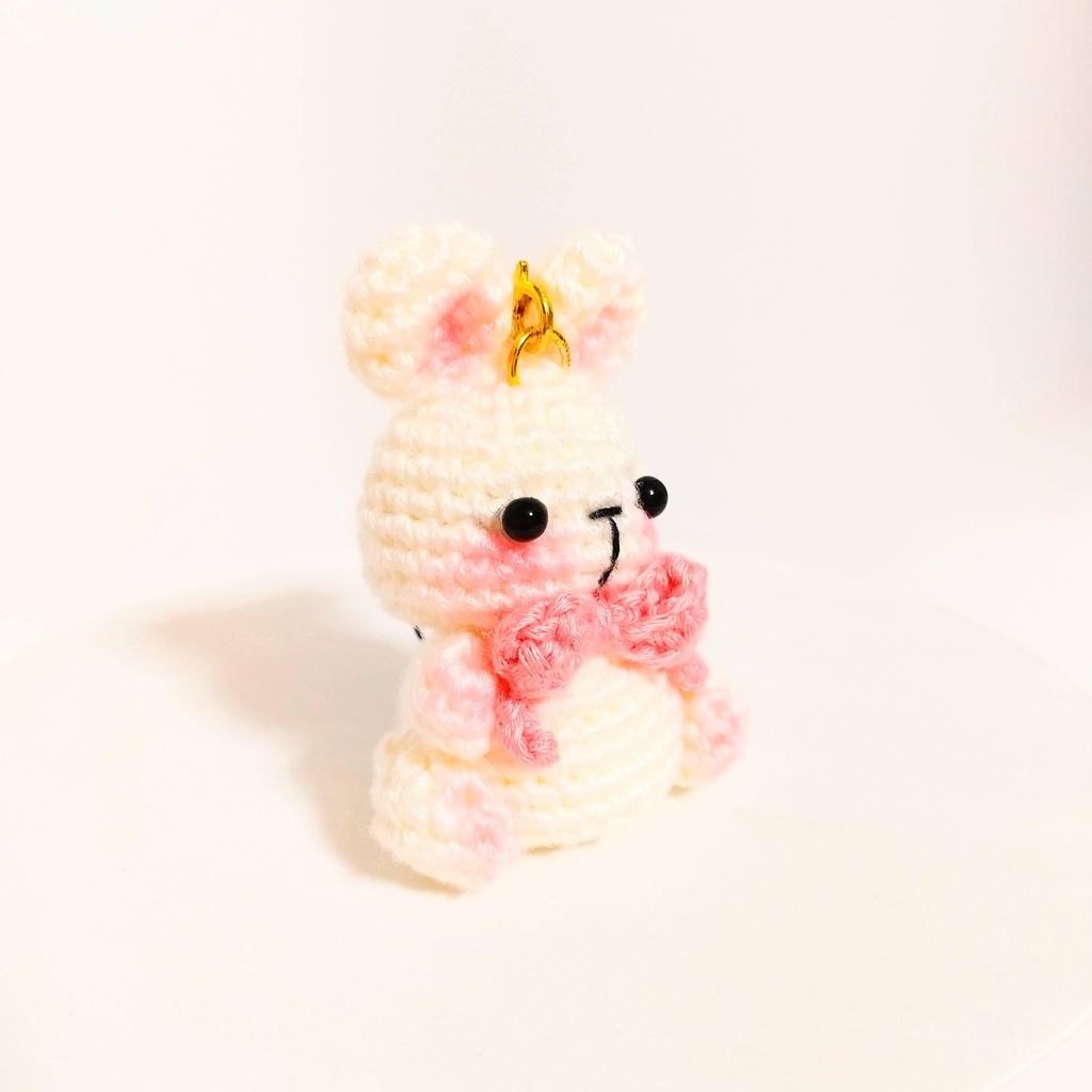 ✿ 受注制作 ✿ リボンのあみぐるみうさぎストラップ * 立ち耳 ✿