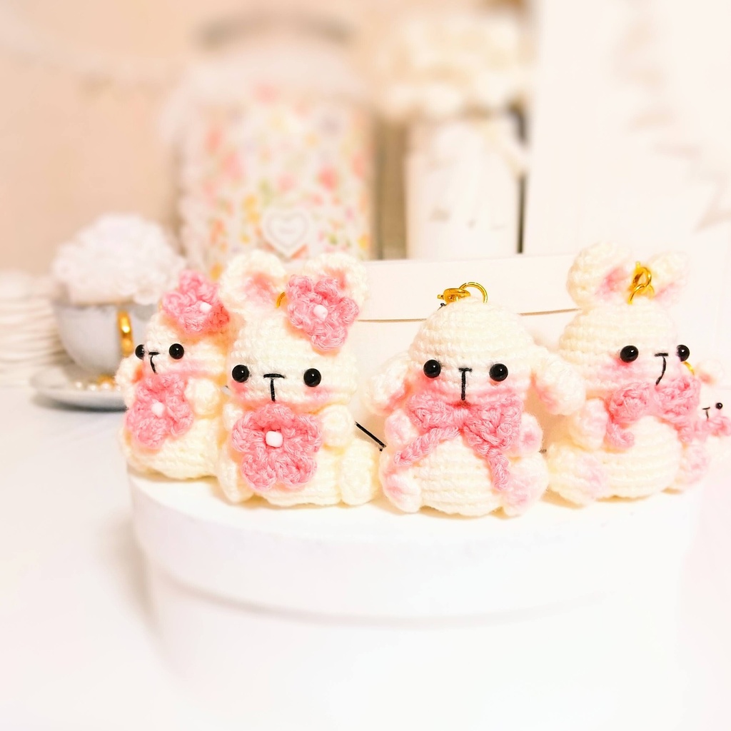 ✿ 受注制作 ✿ 桜とあみぐるみうさぎのストラップ * 立ち耳 ✿