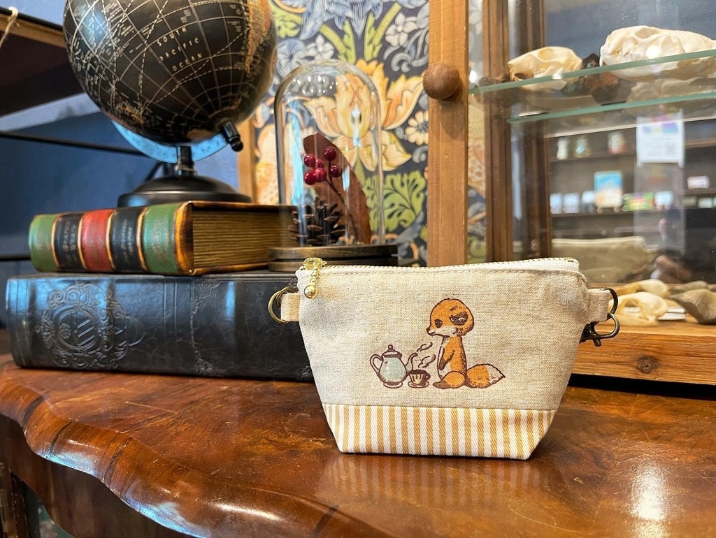 キツネのポーチ