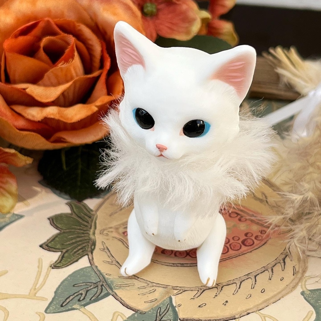 ネコのドール*ふわふわ白猫