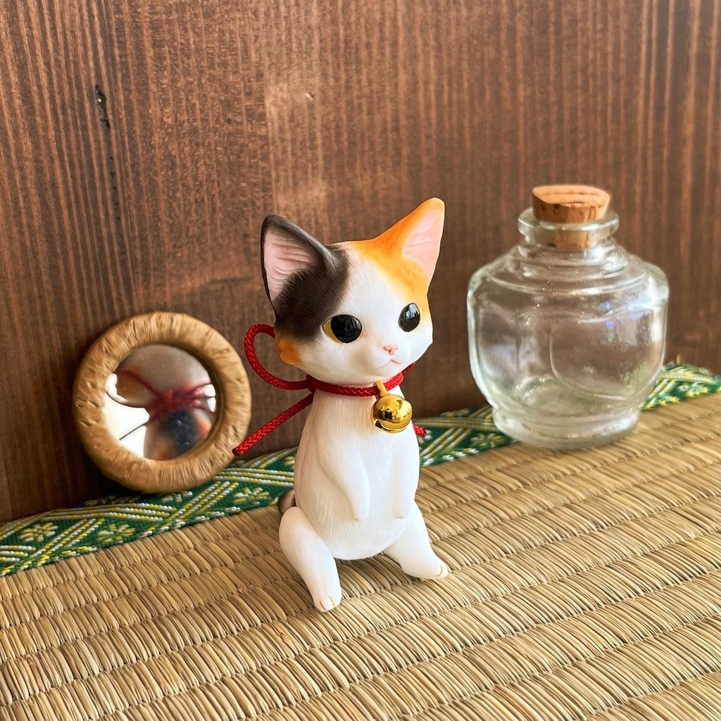 樹脂ピアス 三毛猫 ネコ レジン ハンドメイド ペット 小ぶり 動物 - ピアス