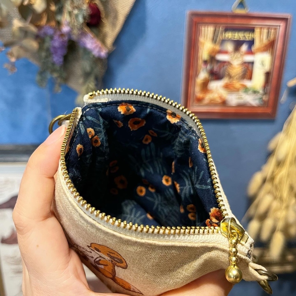 キツネのポーチ