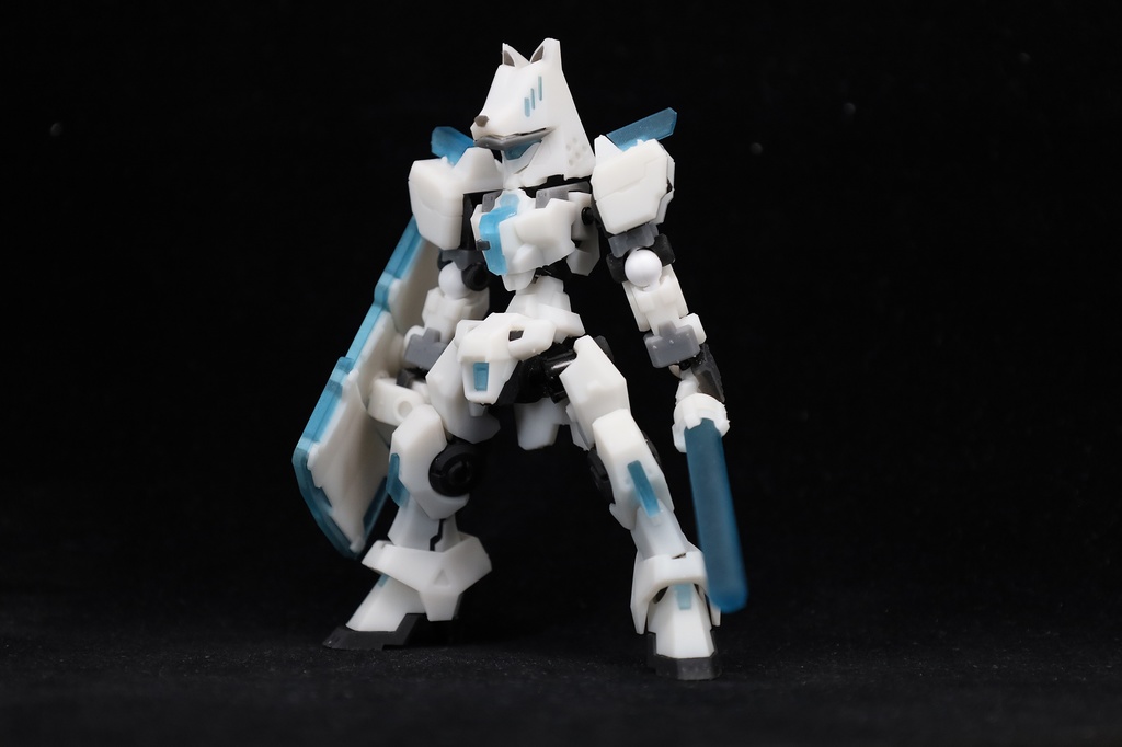 エンボディフレーム「忌徒-イミウト- Discolor【蒼天】」 組み立てカラーキット【武器セット同梱】