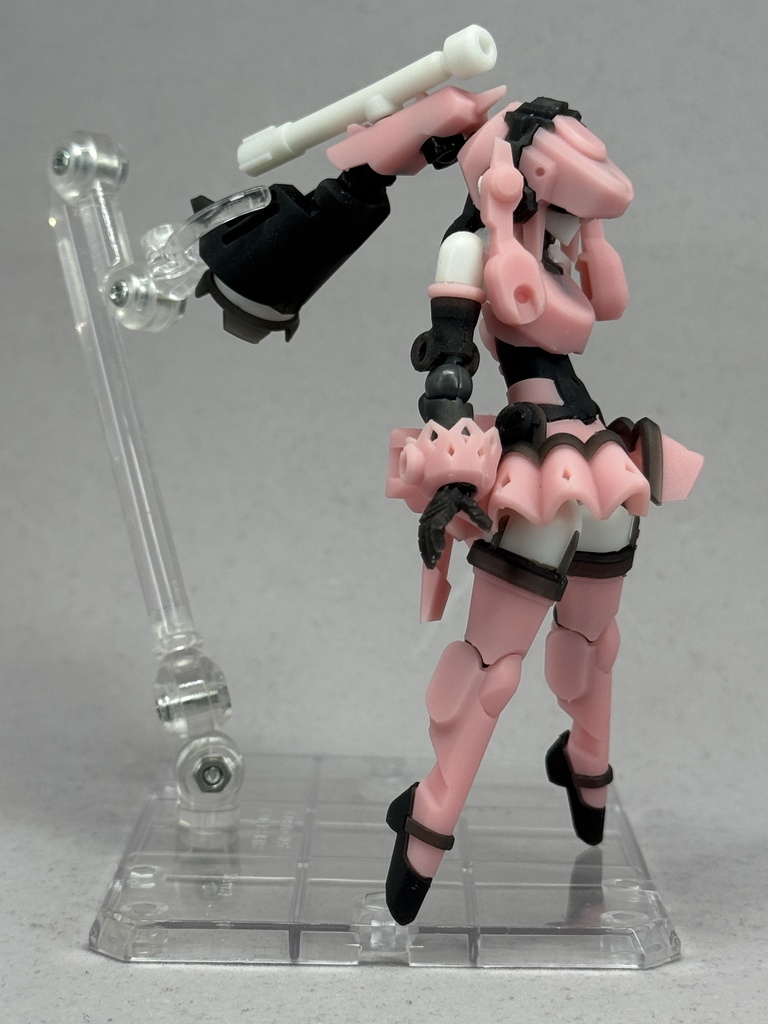 エンボディフレーム「虚主-レプス- ブリジット」 組み立てカラーキット【武器セット同梱】