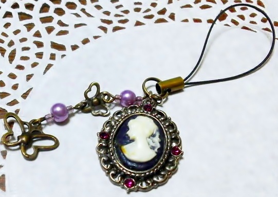 ハンドメイドストラップ