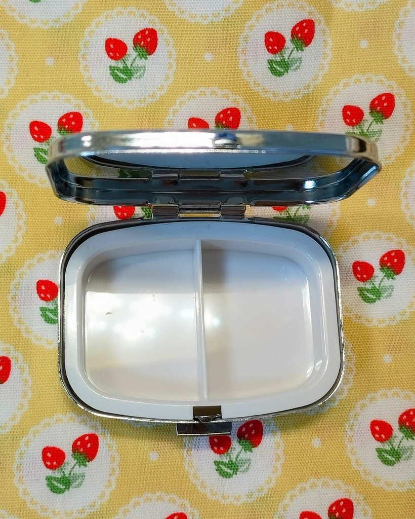 小物入れ (ぴんく★ハネ耳天使くん?)