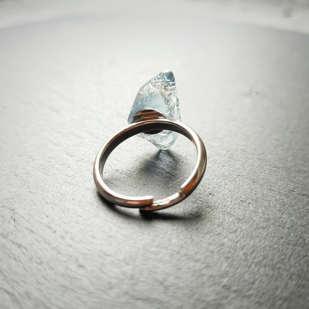 氷鉱石のリング