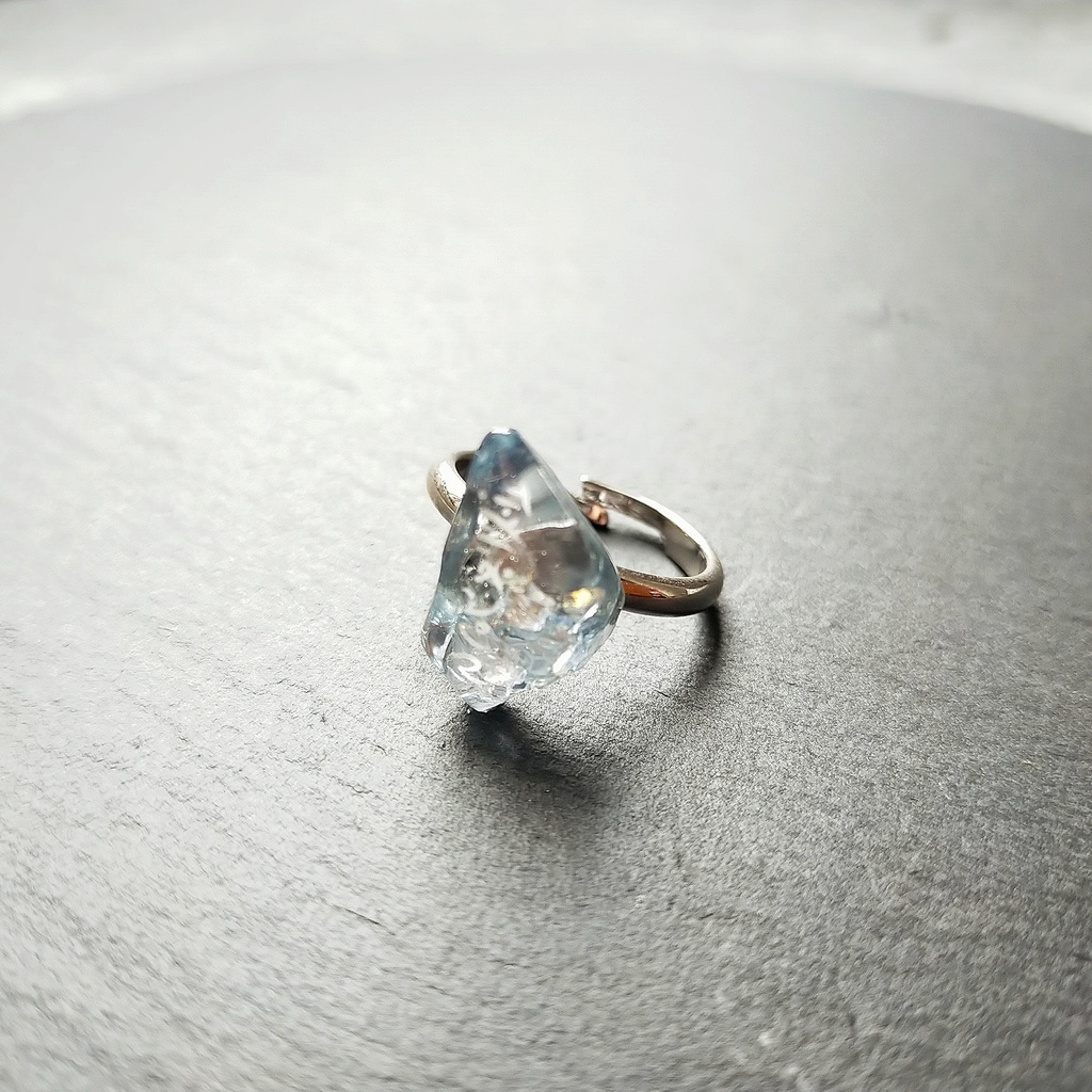 氷鉱石のリング