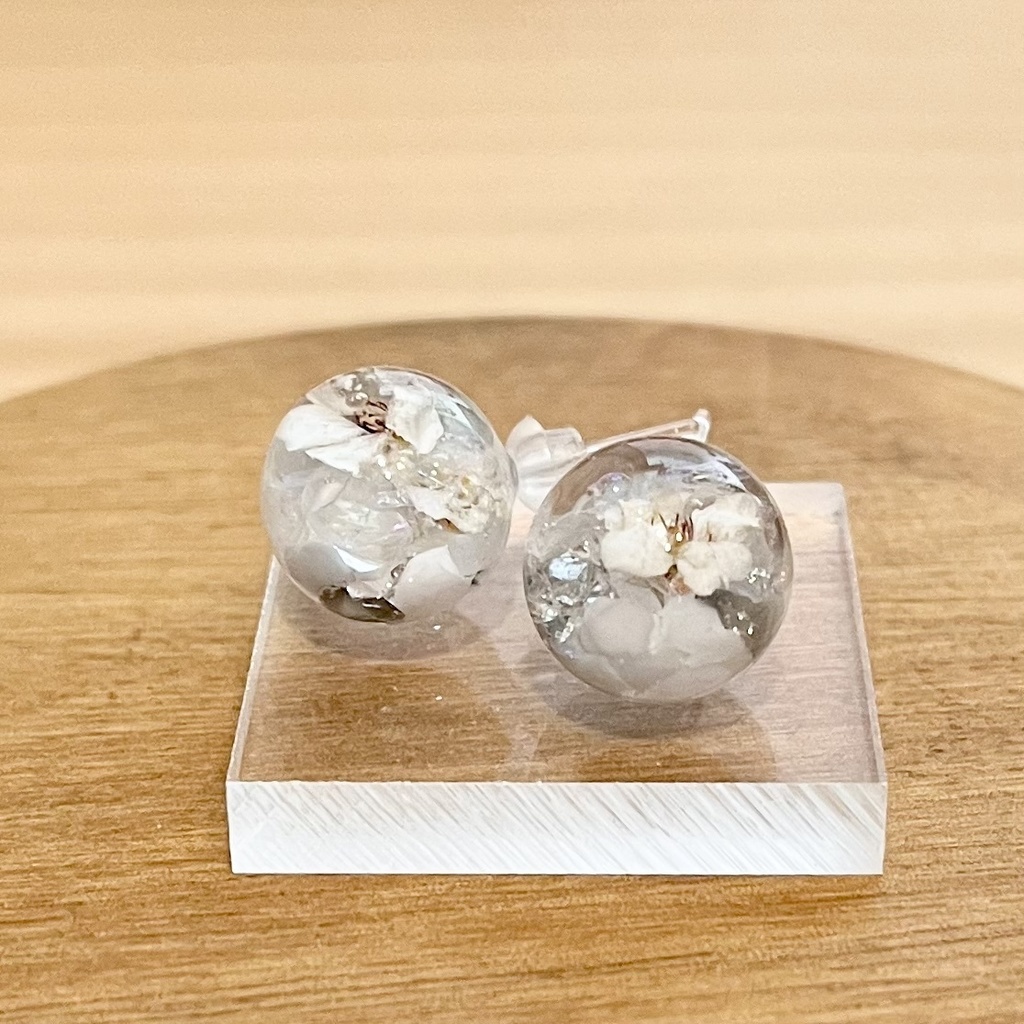 【鶴丸国永イメージ】まんまるピアス