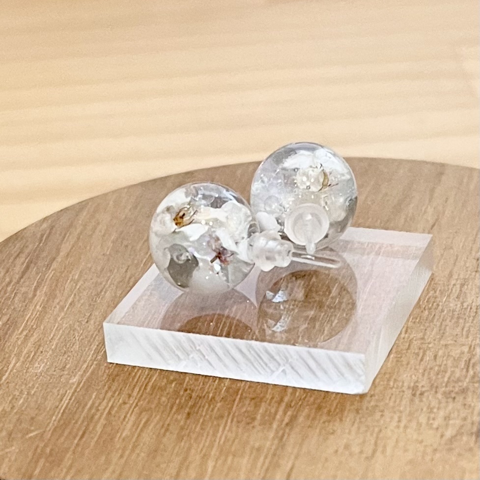 【鶴丸国永イメージ】まんまるピアス