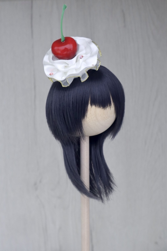 Cherry whip hat:Cream