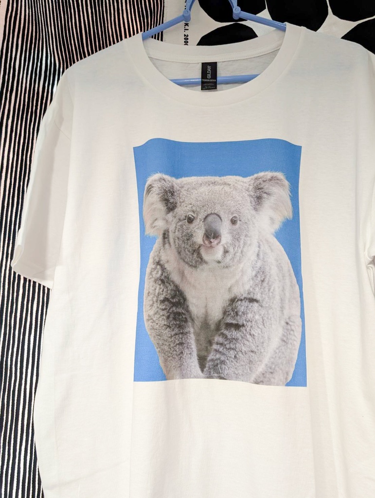 コアラの証明写真Tシャツ【短納期】