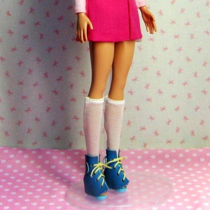 Barbie用　レッグウォーマーと脚絆（パールホワイト＋ブルー）